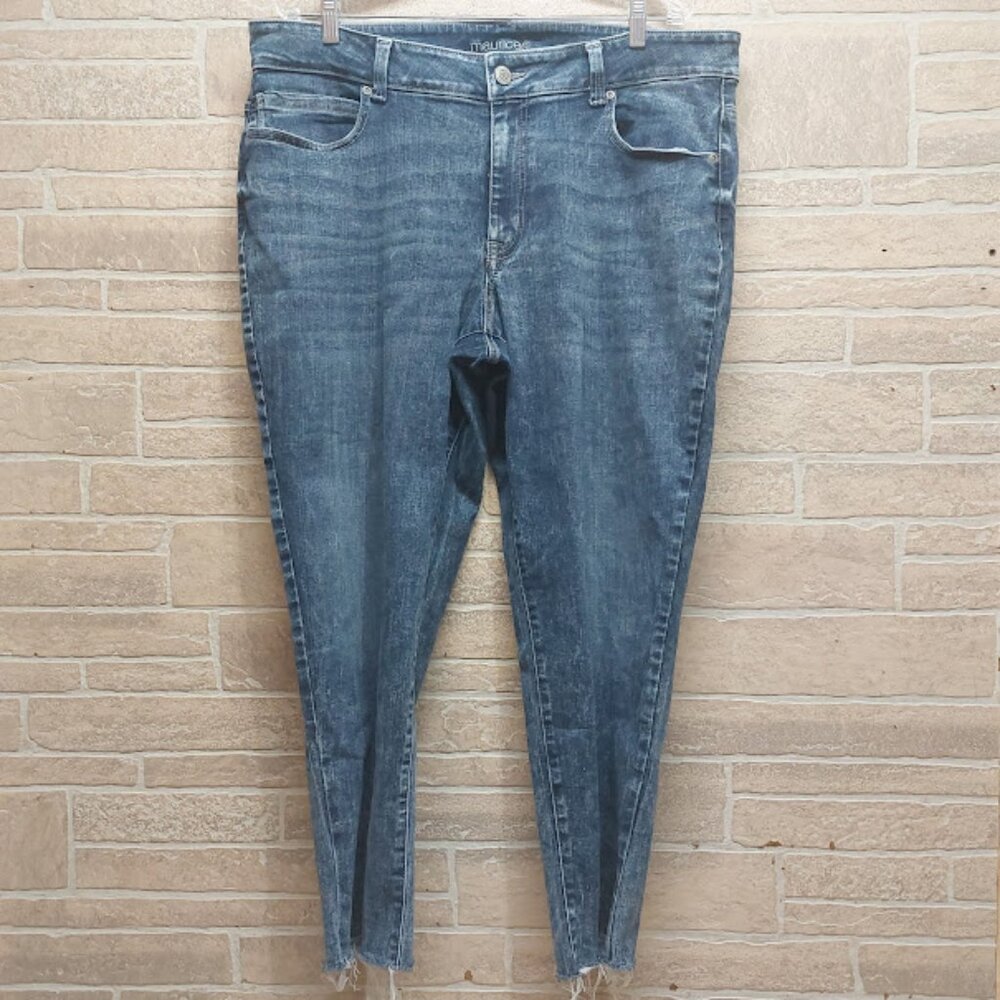 Curve-Friendly Mid-Rise Blue Denim Jeans